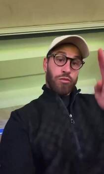 好久不见！拉莫斯现场观战皇马对阵本菲卡欧冠比赛！